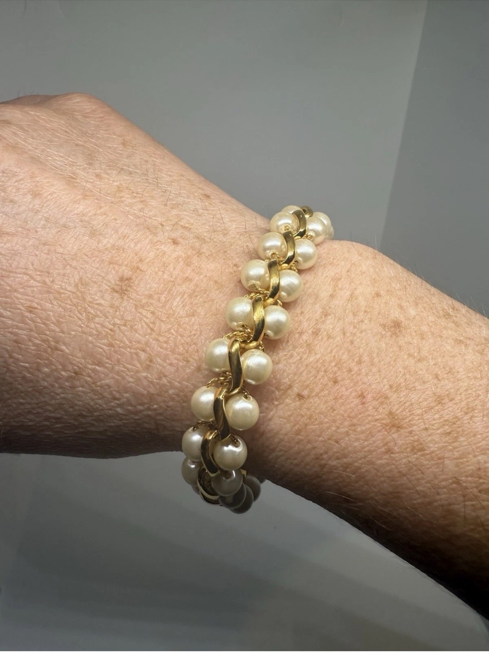 Vintage Napier Faux Pearl Gold Tone Cluster Chain Bracelet 7.5”